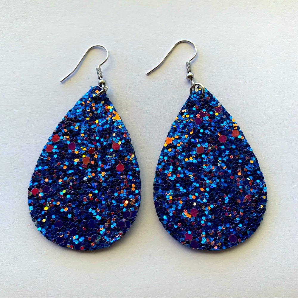 ‼️5/$20 Faux Leather Dangle earrings